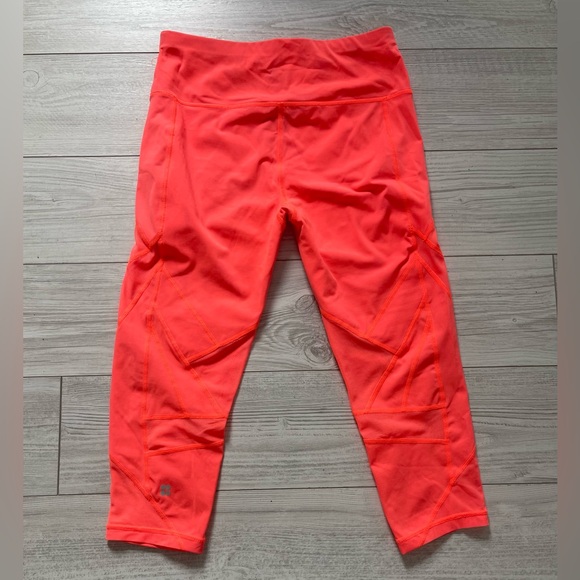 Sweaty Betty 🇬🇧7/8 The Power Crop Athletic Leggings Size S - Picture 3 of 9